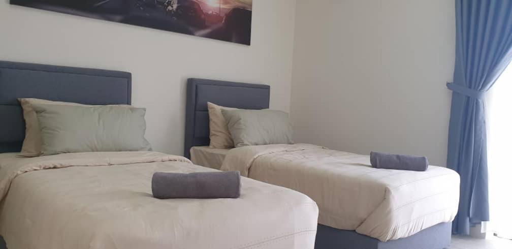 By The Sea Suites - Managed By Sdb Host Batu Feringgi Bagian luar foto