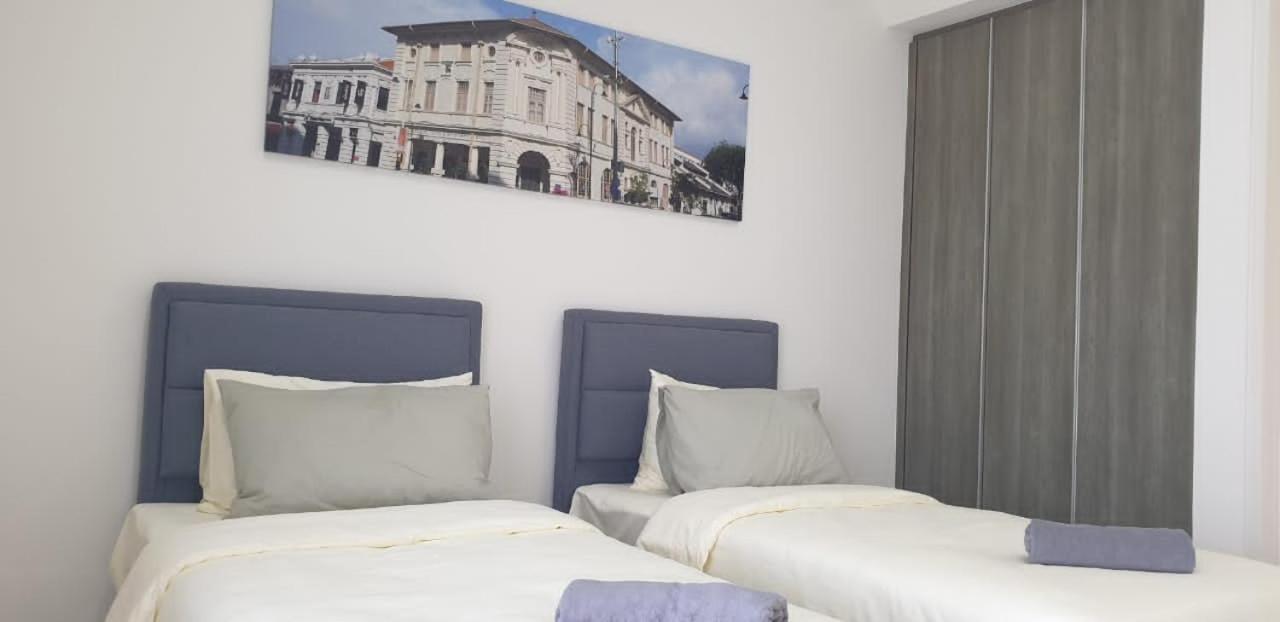 By The Sea Suites - Managed By Sdb Host Batu Feringgi Bagian luar foto