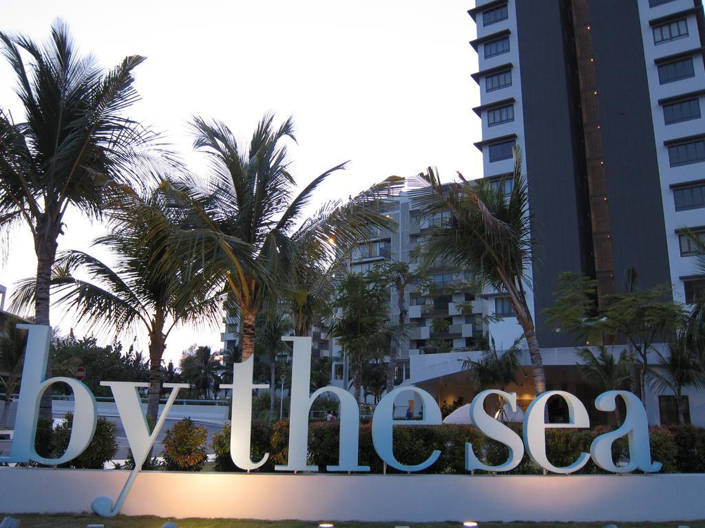 By The Sea Suites - Managed By Sdb Host Batu Feringgi Bagian luar foto