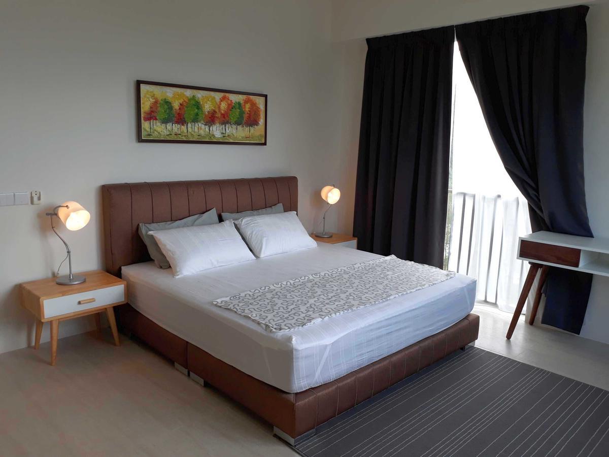 By The Sea Suites - Managed By Sdb Host Batu Feringgi Bagian luar foto